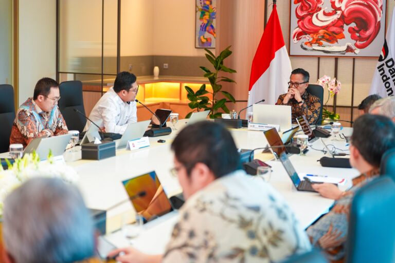 Dony Oskaria Minta Adhi Karya Serahkan 2.400 Unit LRT City ke Pembeli