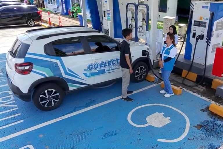 Begini Cara Cek Antrean SPKLU PLN lewat PLN Mobile