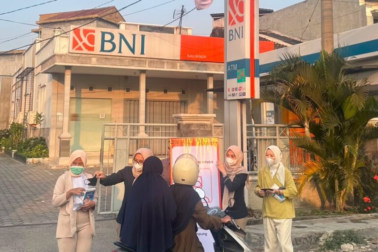 BNI Salurkan Masker hingga Obat-obatan bagi Masyarakat Terdampak Erupsi Gunung Anak Krakatau